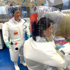 Je možné, že za rozšířením koronaviru je opravdu čínská laboratoř?
