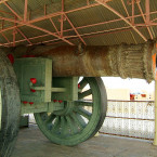 Kanon Džajvana je dnes stále vystaven v pevnosti Ambér