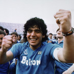 Maradona se stal v Neapoli bohem, ale stačila jedna penalta a svět se otočil vzhůru nohama