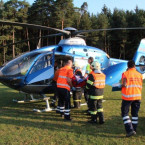 Vážné zranění kojence si vyžádalo letecký transport do nemocnice. Ilustrační foto